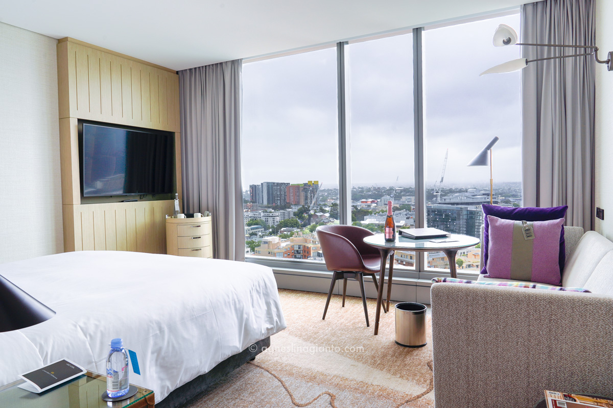 Sofitel Darling Harbour superior room photo