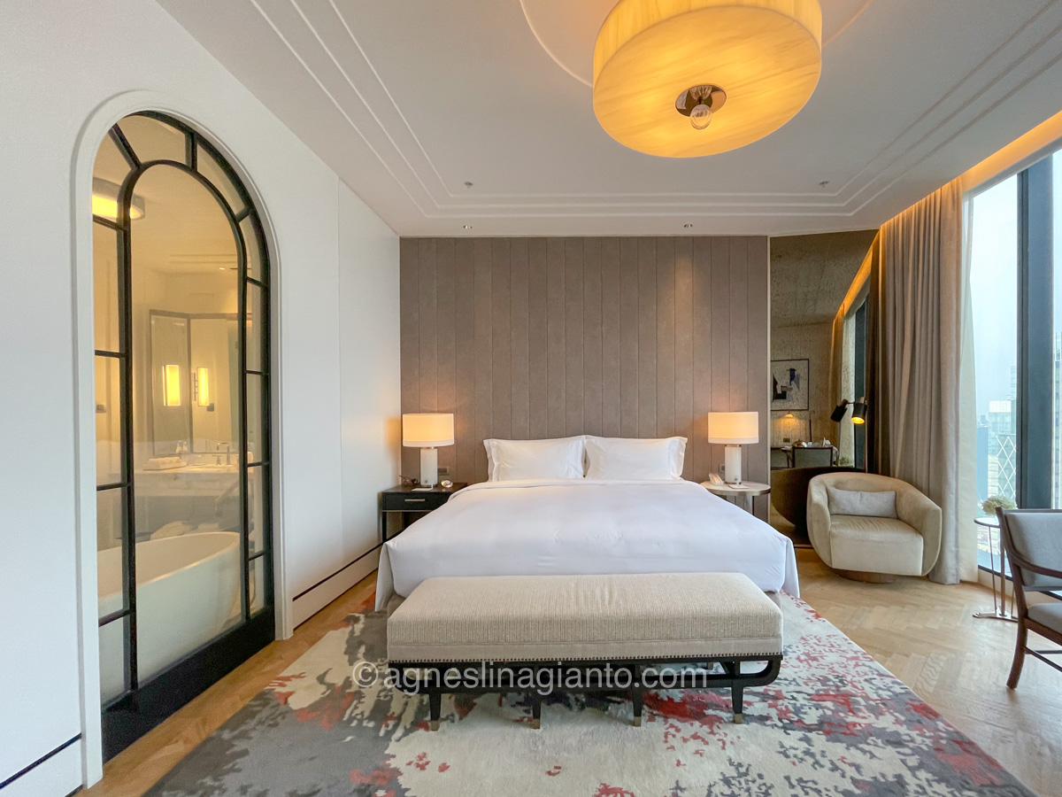 Deluxe Skyline room at the Langham Jakarta