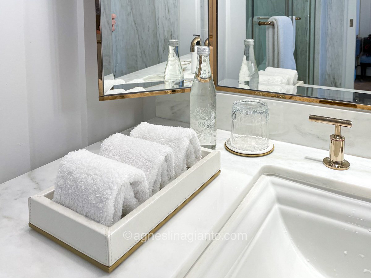 Luxury hotel bathroom amenities