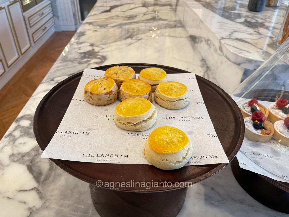 Afternoon tea at Club Langham, Jakarta