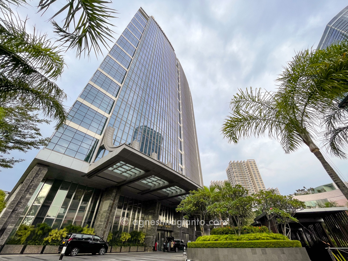 InterContinental Jakarta Pondok Indah exterior of the building