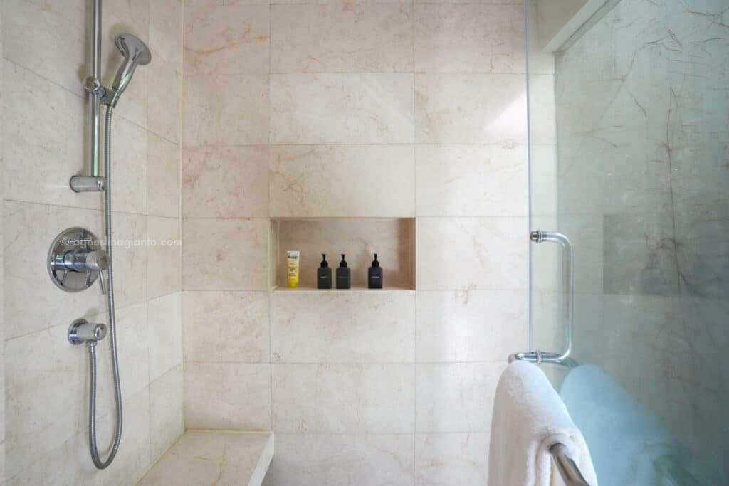 Bathroom at 1 Bedroom Villa, 1 King, Garden view, Plunge pool
