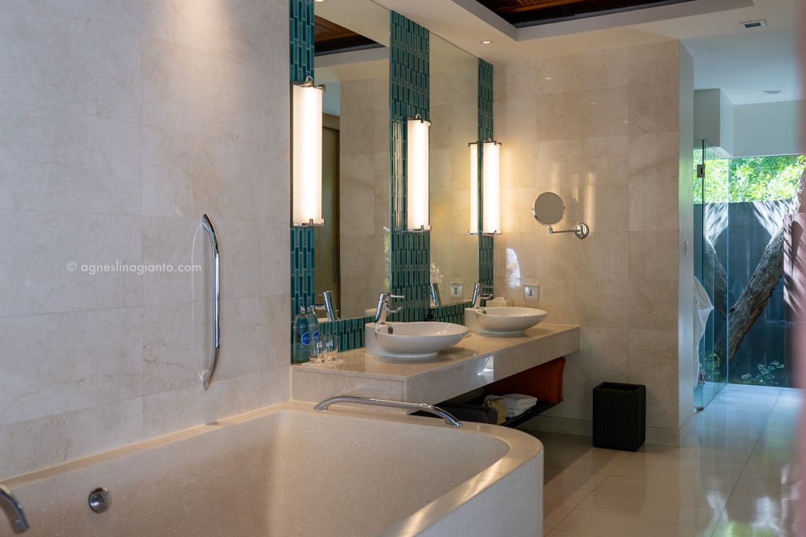 Bathroom - 1 Bedroom Villa, 1 King, Garden view, Plunge pool
