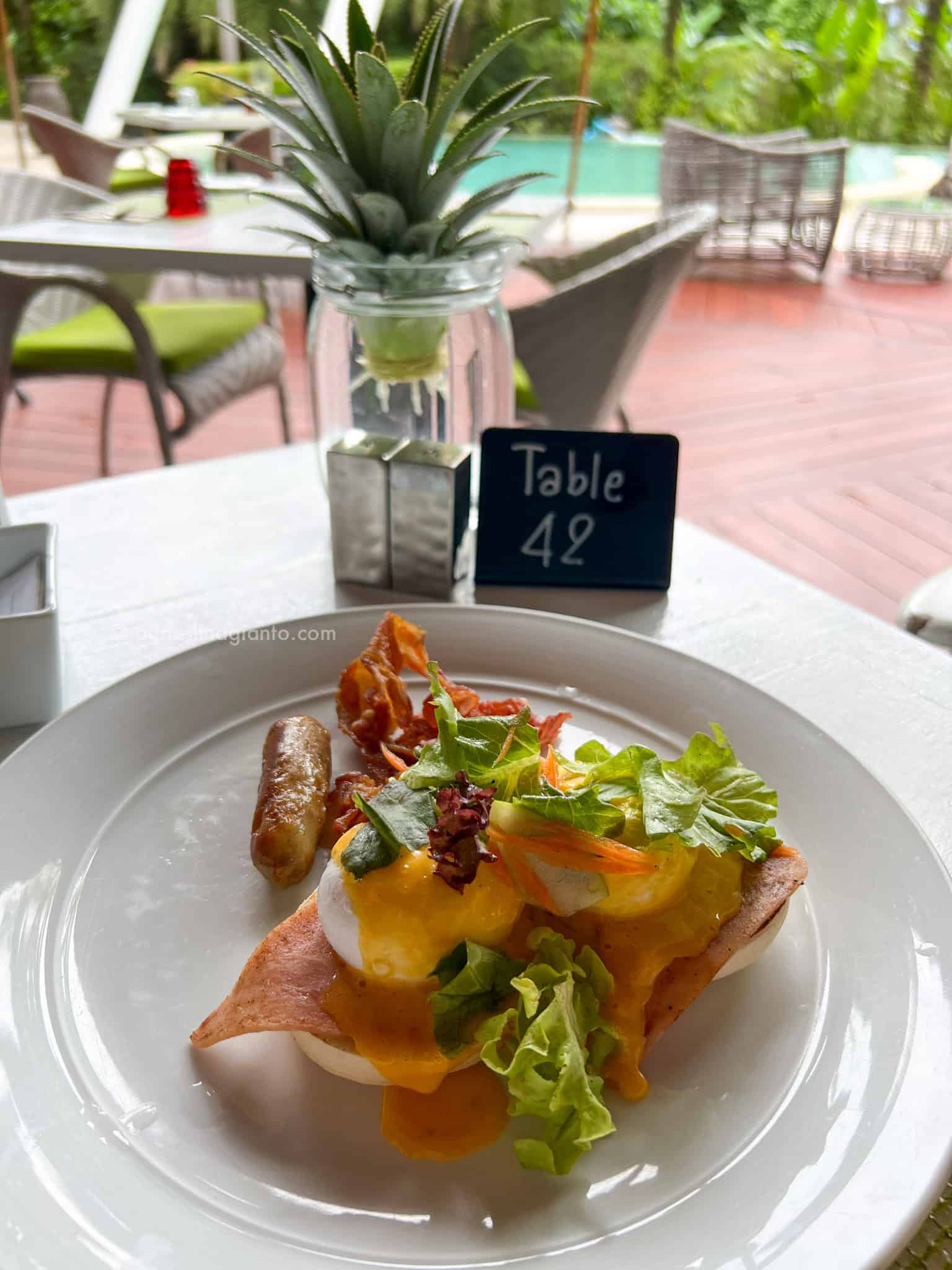 Eggs Benedict
