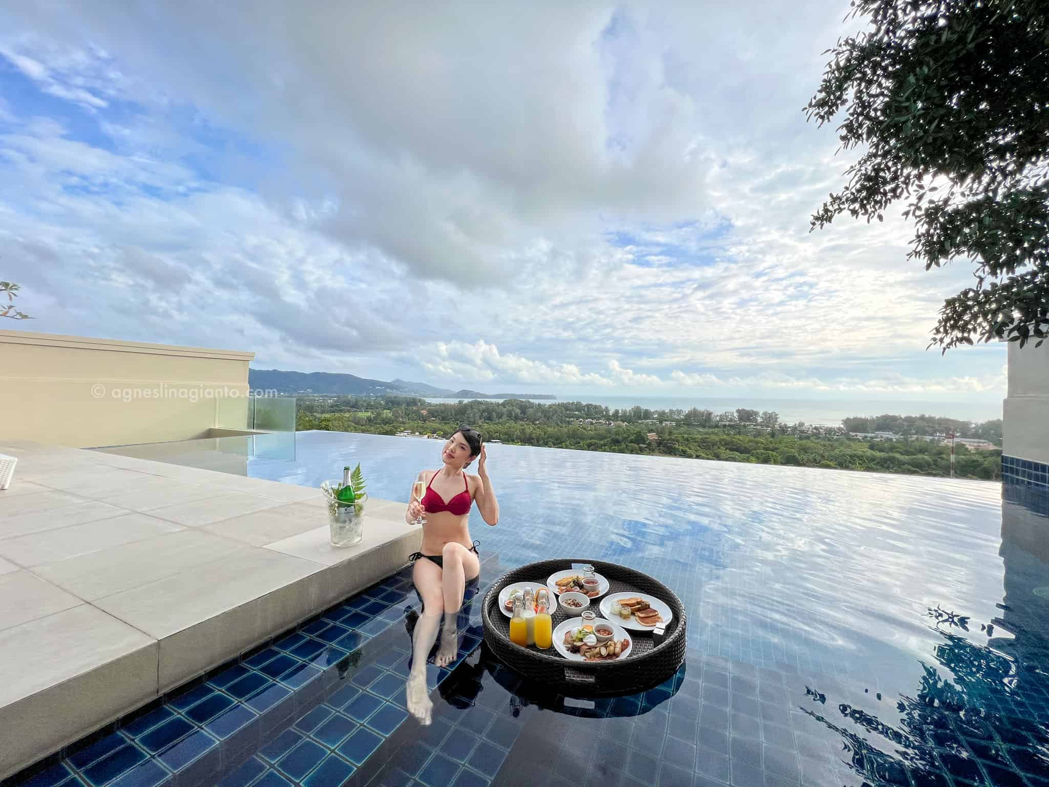 Floating breakfast in Phuket