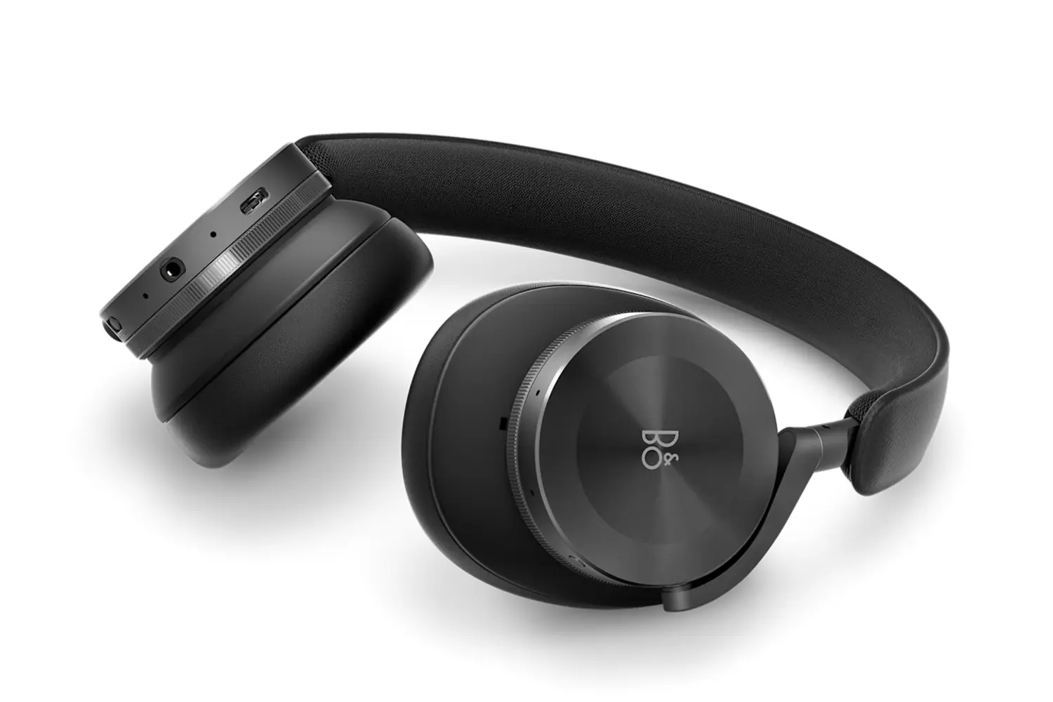 Bang & Olufsen Beoplay H95. A luxury travel review by The Luxe Destination