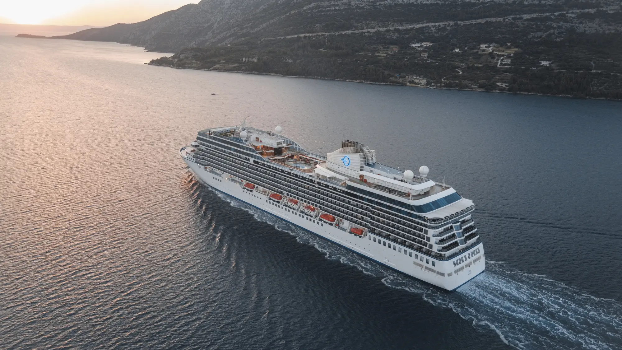 An Oceania Cruises ship sailing the Dalmatian coast