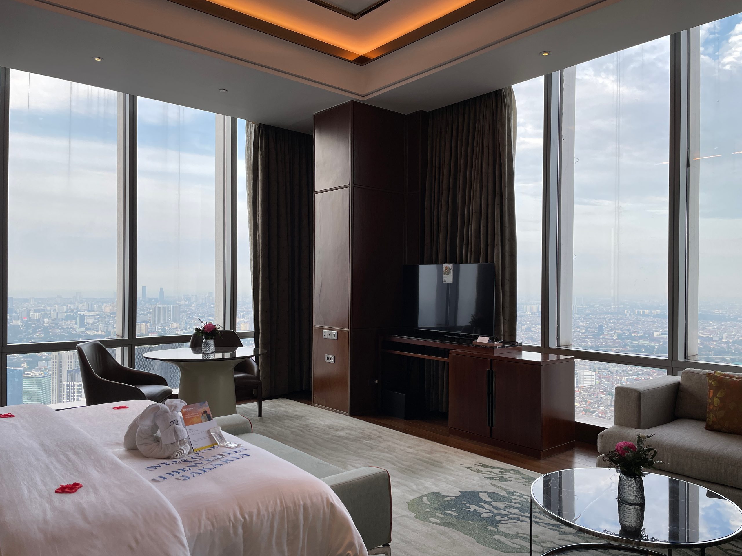 The bedroom, with the Westin Heavenly Bed — The Westin Jakarta