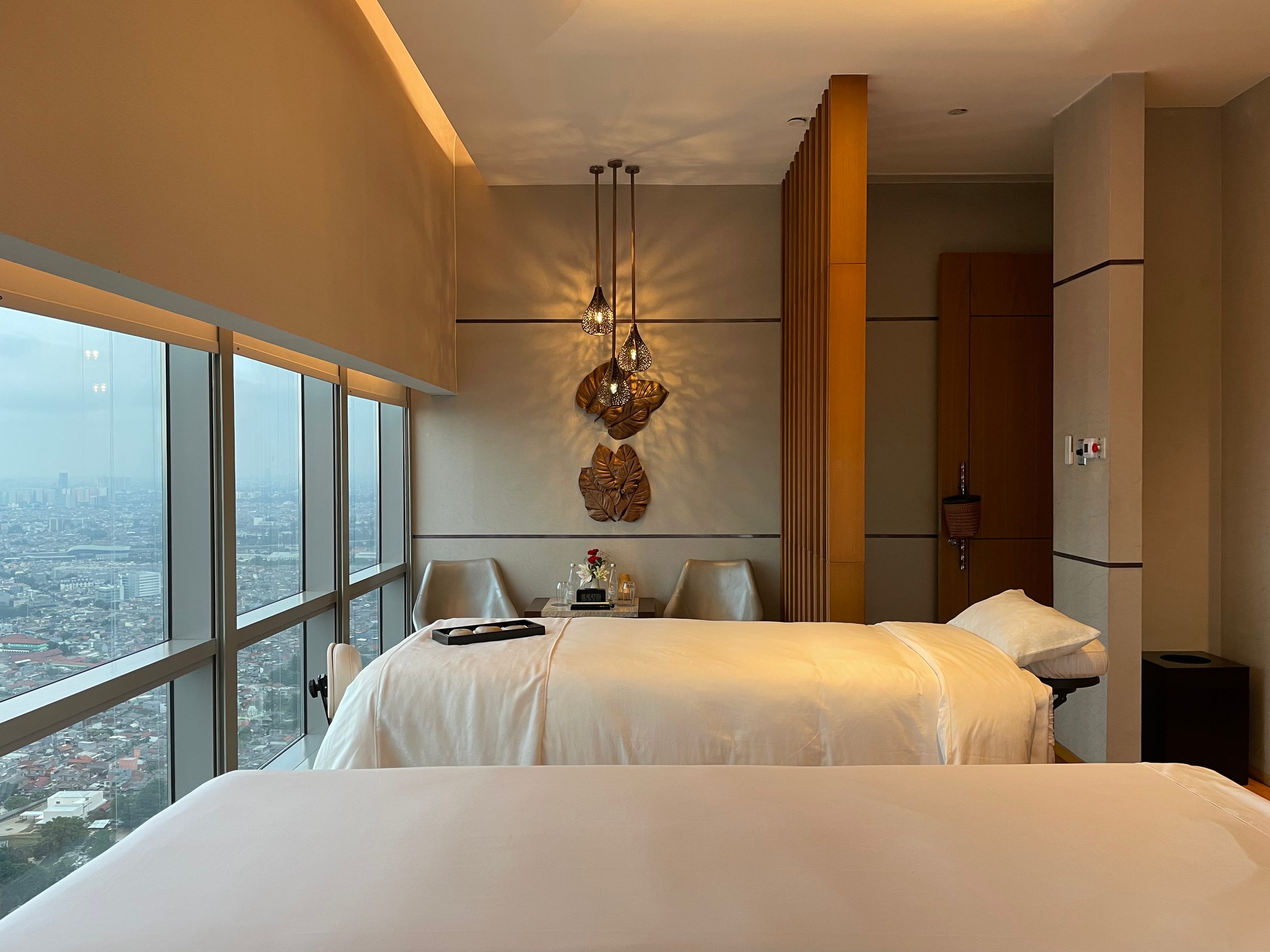 The massage table in a treatment room — The Westin Jakarta